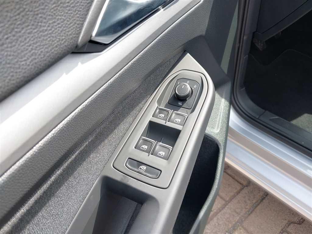 Volkswagen Golf Variant Life 1.0 TSI Navi Rückfahrkamera