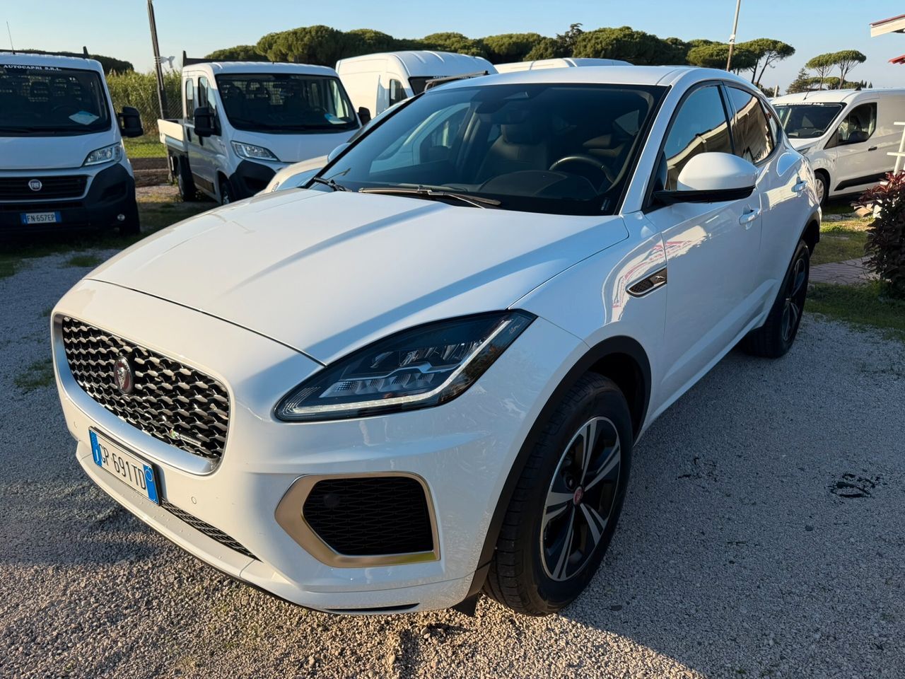 Jaguar E-Pace 2.0D I4 163 CV AWD Auto R-Dynamic  imagem 2