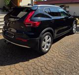 Volvo XC40 T3 -MOMENTUM 6Gang Schaltgetriebe  - Volvo XC40 von privat
