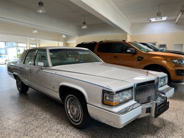 Cadillac Fleetwood 5.0 V8 Brougham