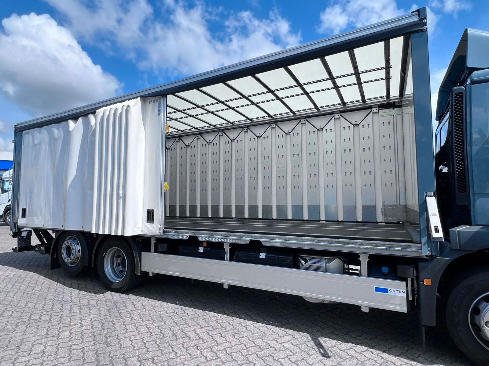 Fahrzeugabbildung MAN TGM 26.320 L / LBW / AHK /LIFT-LENKACHSE