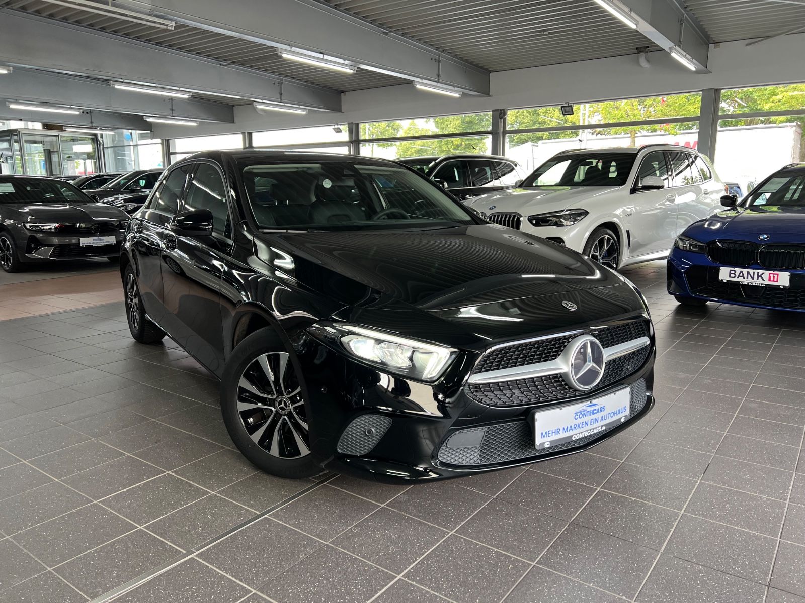 Mercedes-Benz A 180 d aktiver Park-Assistent LED High