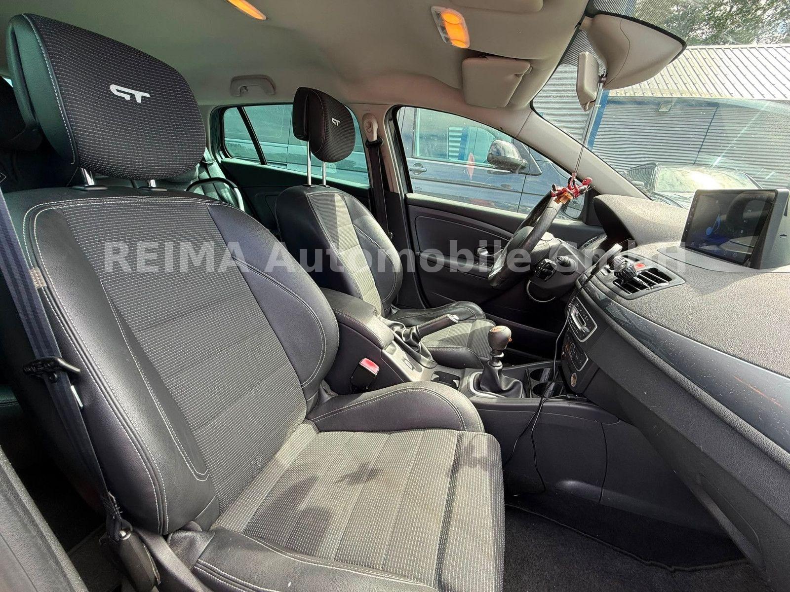 Renault Megane III Grandtour GT 2,0i, Navi