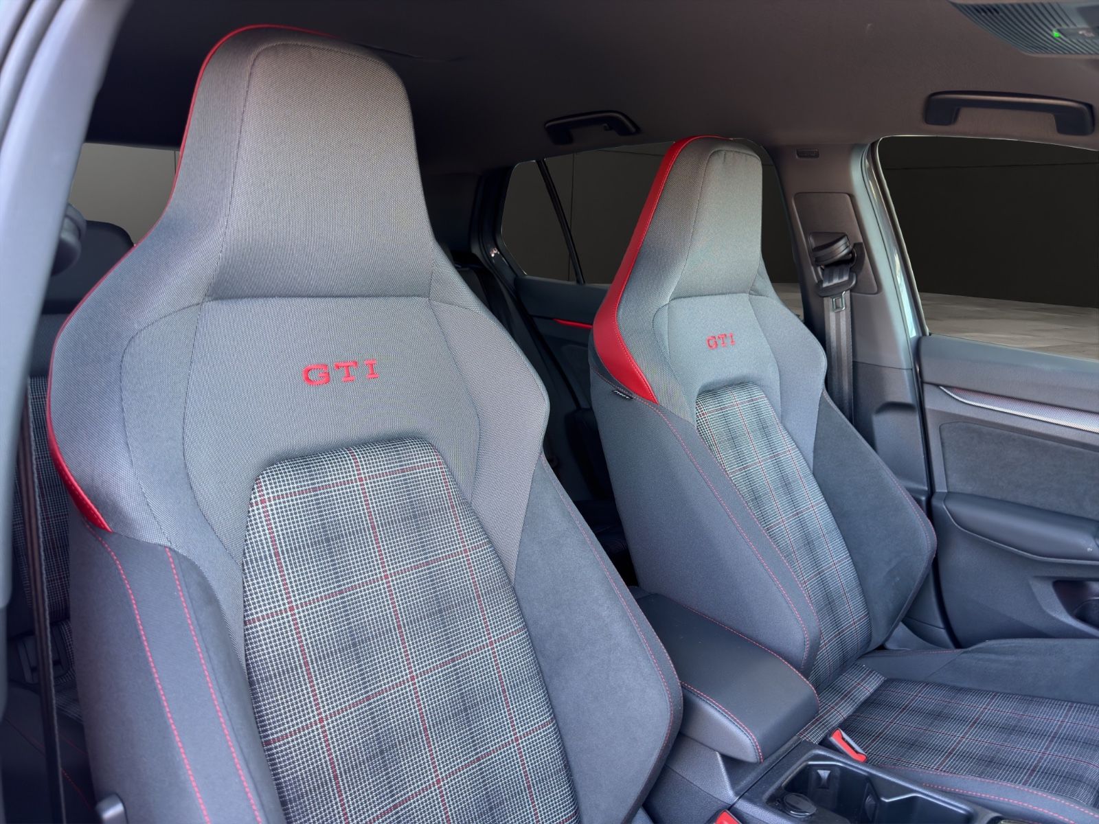 Volkswagen Golf VIII 2.0 TSI GTI *Matrix/360°/H&K/Navi* foto 11