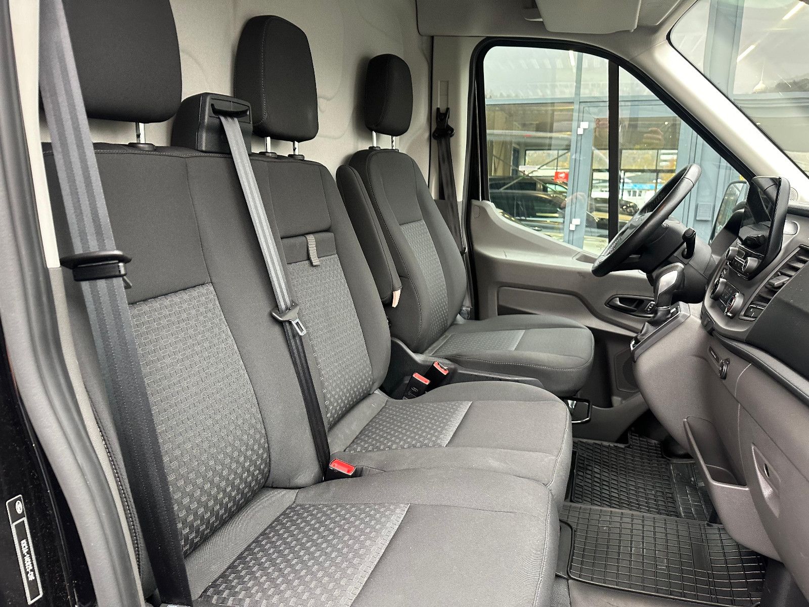 Fahrzeugabbildung Ford Transit 350 L3H2 AUTOMATIK*TREND*AHK*NAVI*EXPRES