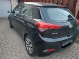Hyundai i20 1.2 YES! Silver *PDC*el.Spiegel*ZV*Allwetter - Hyundai i20 von privat