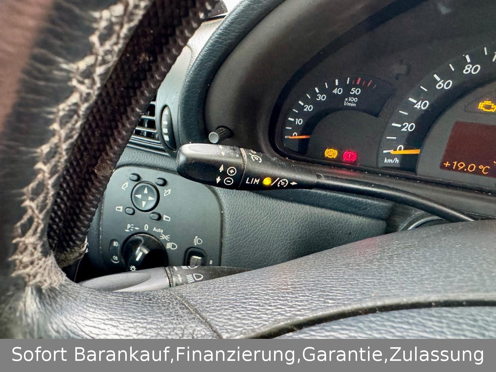 Mercedes-Benz C270 2004 — photo 16