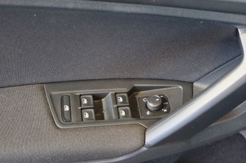 Volkswagen Tiguan 2.0 TDI Life STDHZG+ACC+LED+CARPLAY+AHK