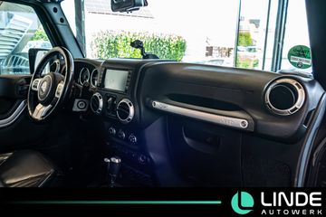Jeep Wrangler - 11