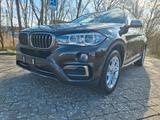 BMW X6 xDrive50i - - BMW X6: Xdrive50i