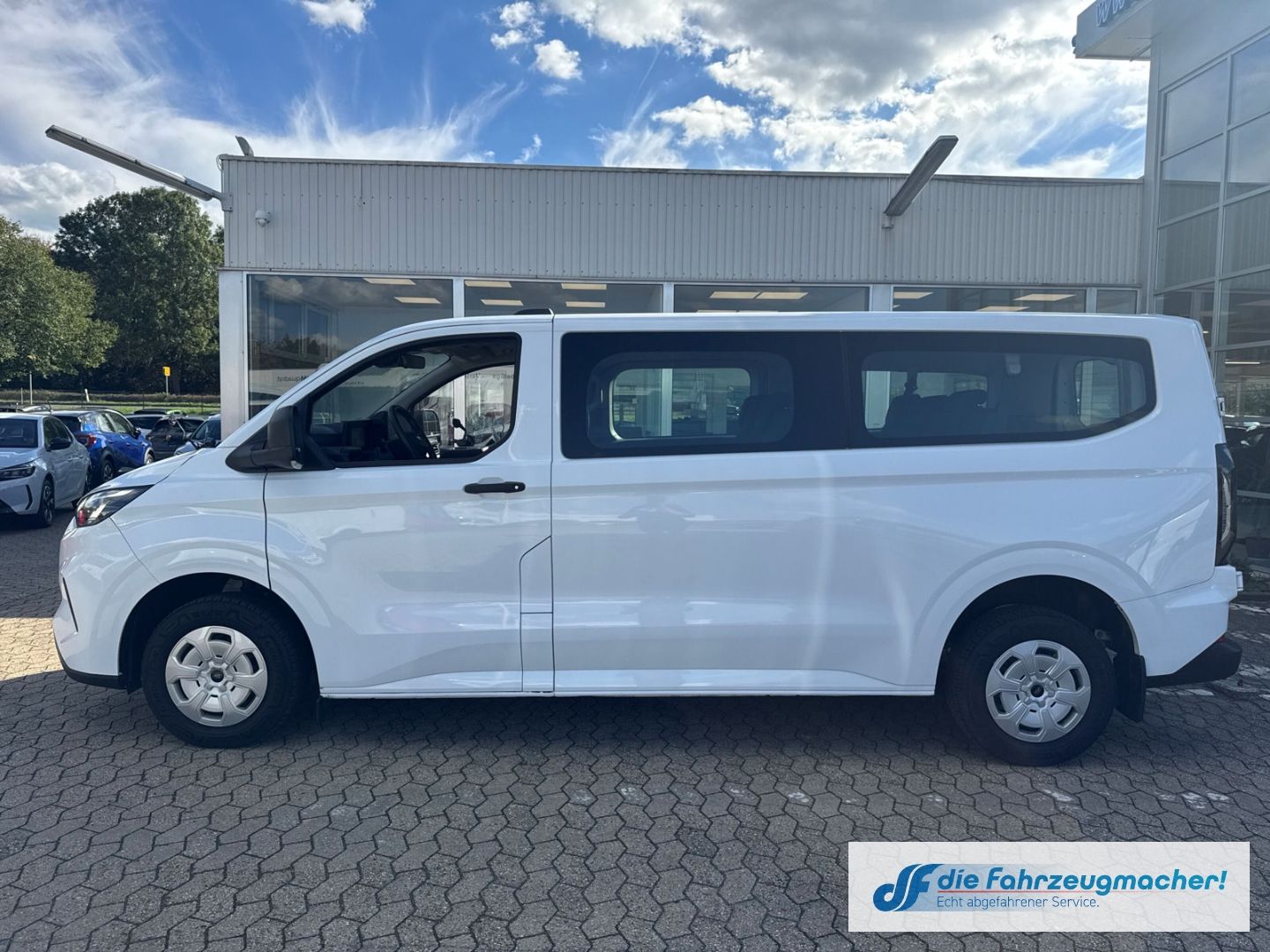 Fahrzeugabbildung Ford Transit Custom Kombi 320 L2 FWD Trend *SEITENSCH