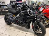 Ducati Diavel V4 - Nero Argento - aus 1. Hand & Zubehör - DUCATI DIAVEL V4