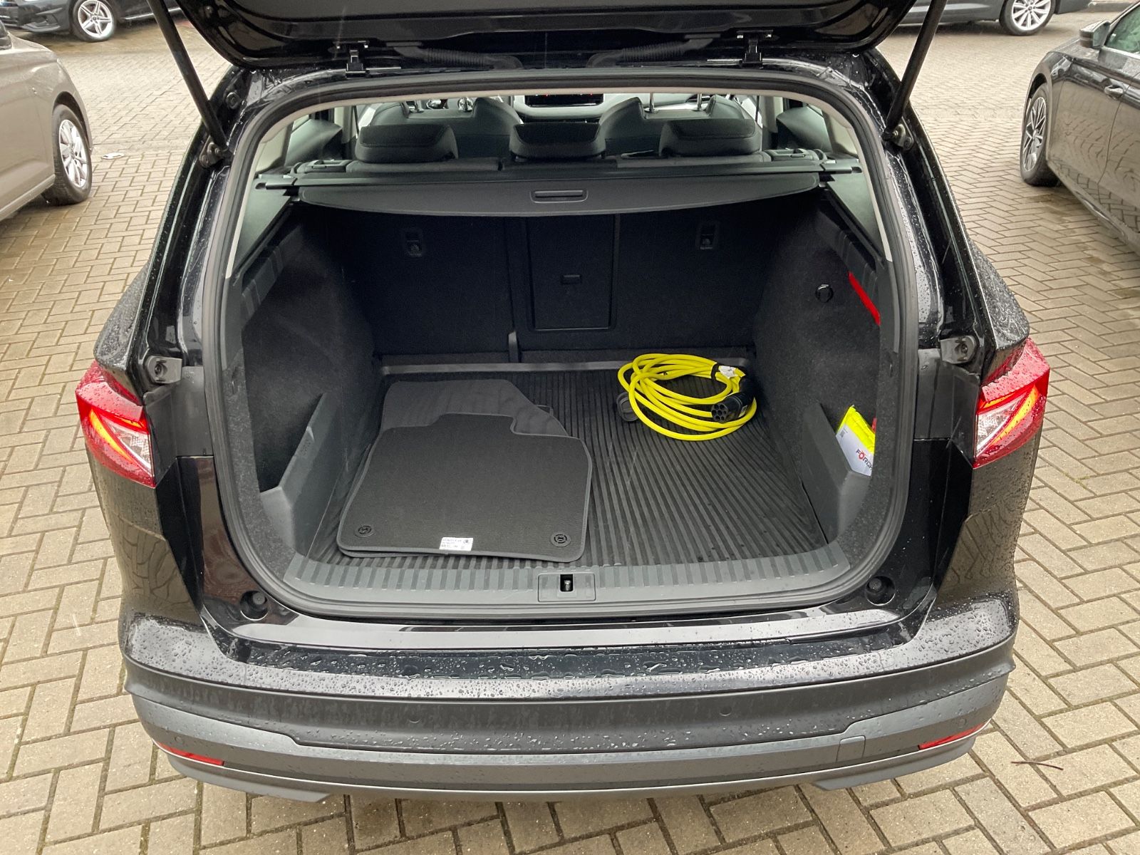 Fahrzeugabbildung SKODA Enyaq 50,55kwh,Carplay,Navi,DAB