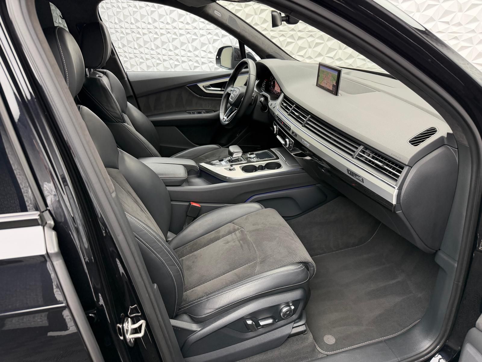 Fahrzeugabbildung Audi 3.0 TDI QUAT/S-LINE/7-SITZE/ALLRADLENK/PANO/STHZ