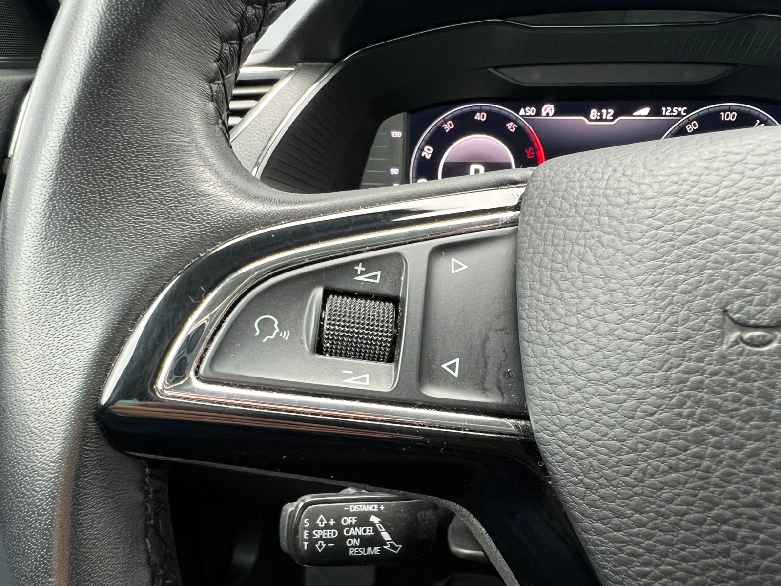 Fahrzeugabbildung SKODA Superb Combi Style 2.0 TDI DSG 4x4 *Navi, Sounds