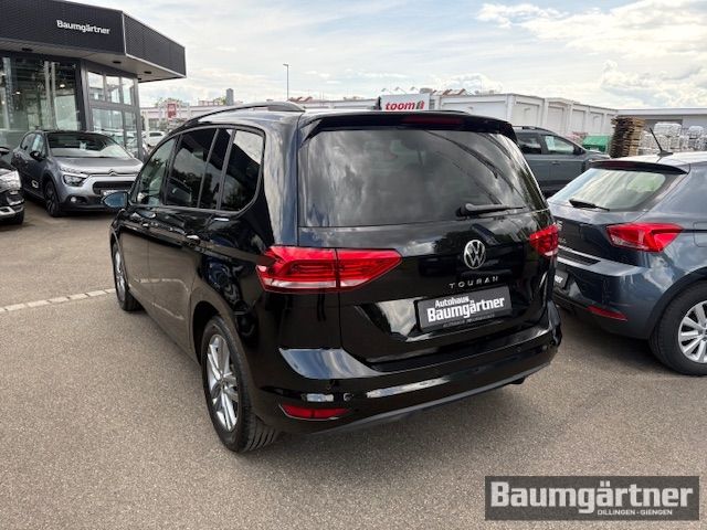 Fahrzeugabbildung Volkswagen Touran Comfortline 1.5 TSI DSG Kamera/PDC/Sitzh.