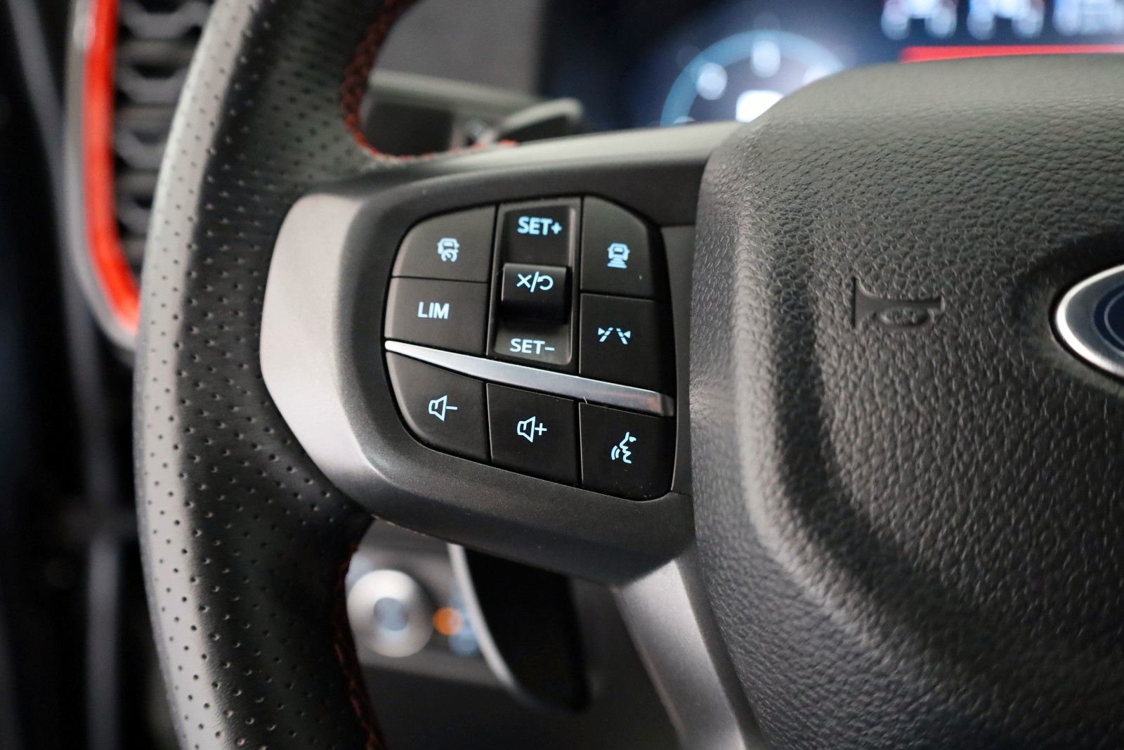 Fahrzeugabbildung Ford Raptor e-4WD,Techno73,Rollo el., Garantie 11.29
