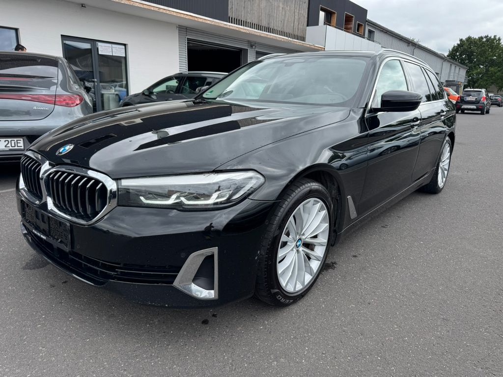 2023 BMW 520