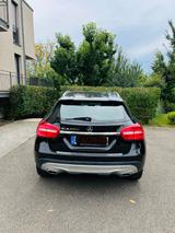 Mercedes-Benz GLA 200 d 4MATIC DCT Urban Urban - Mercedes-Benz GLA 200: 4matic