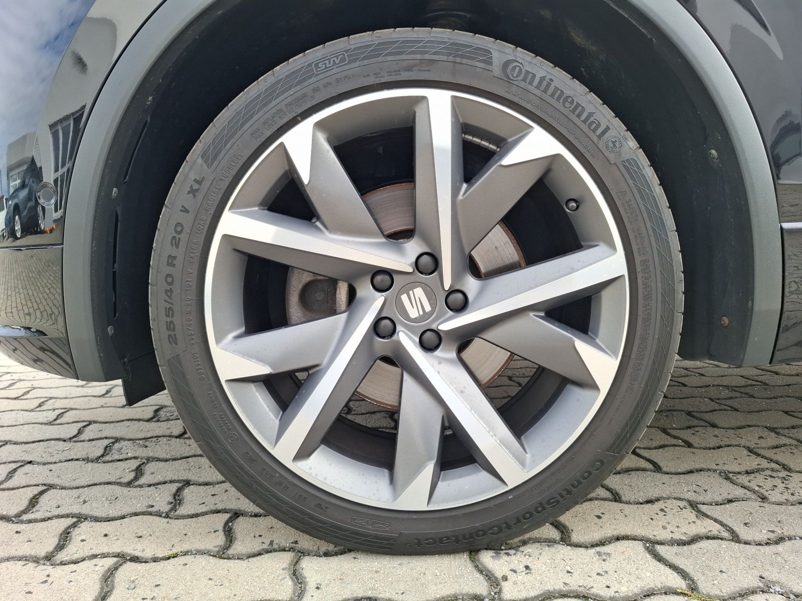 Fahrzeugabbildung SEAT Tarraco TSI FR DSG 4Drive LED AHK Navi Pano AID