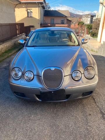 Jaguar S-Type 2.7 diesel V6 Executive