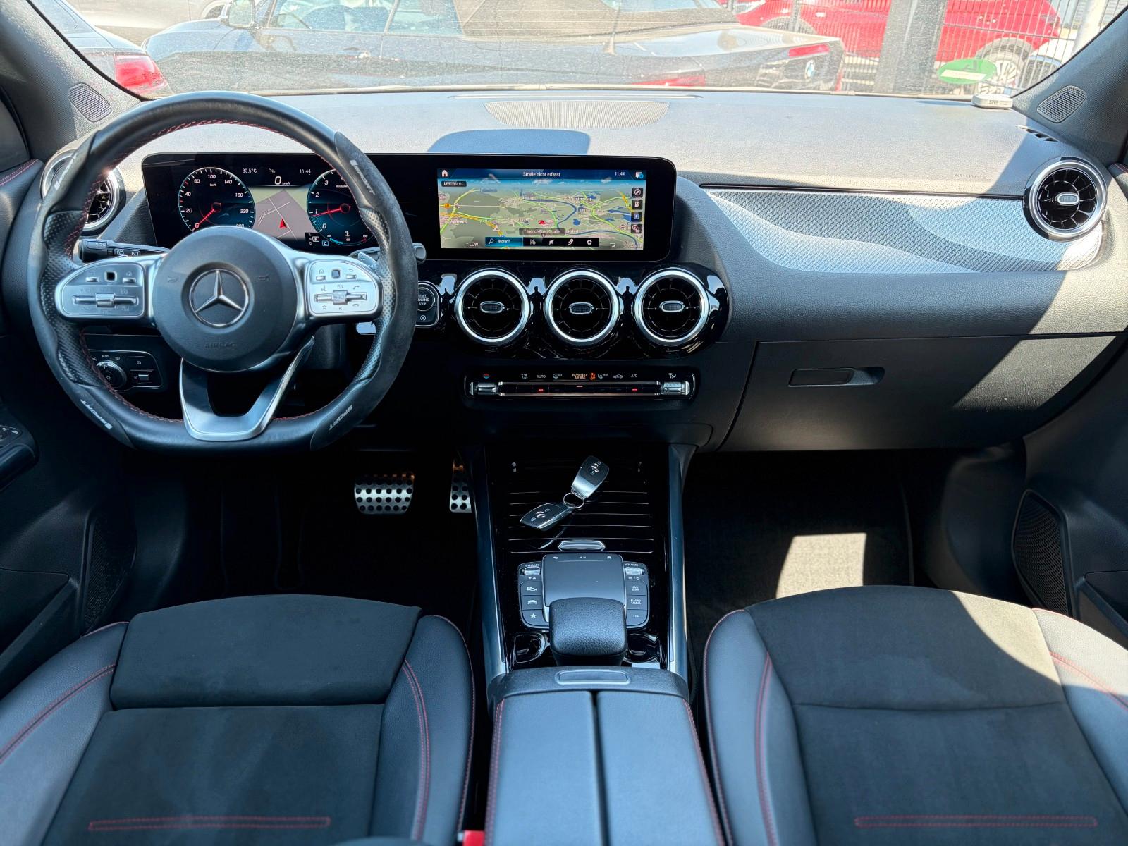 MERCEDES-BENZ GLA 200 163CH AMG LINE