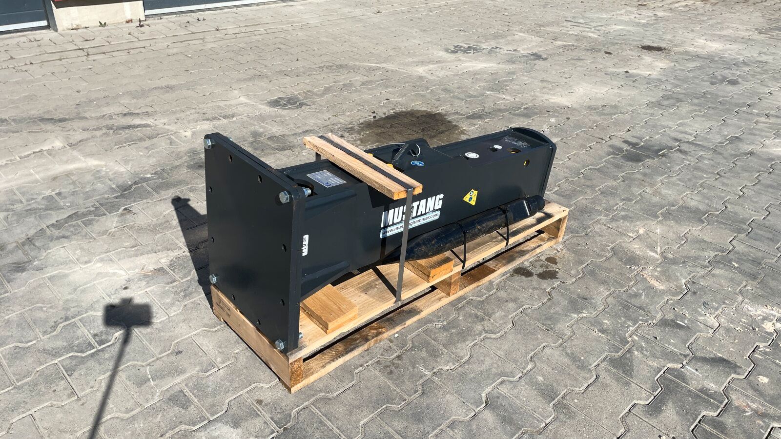 Fahrzeugabbildung Komatsu Mustang HM 702 Abbruchhammer / Abbruch