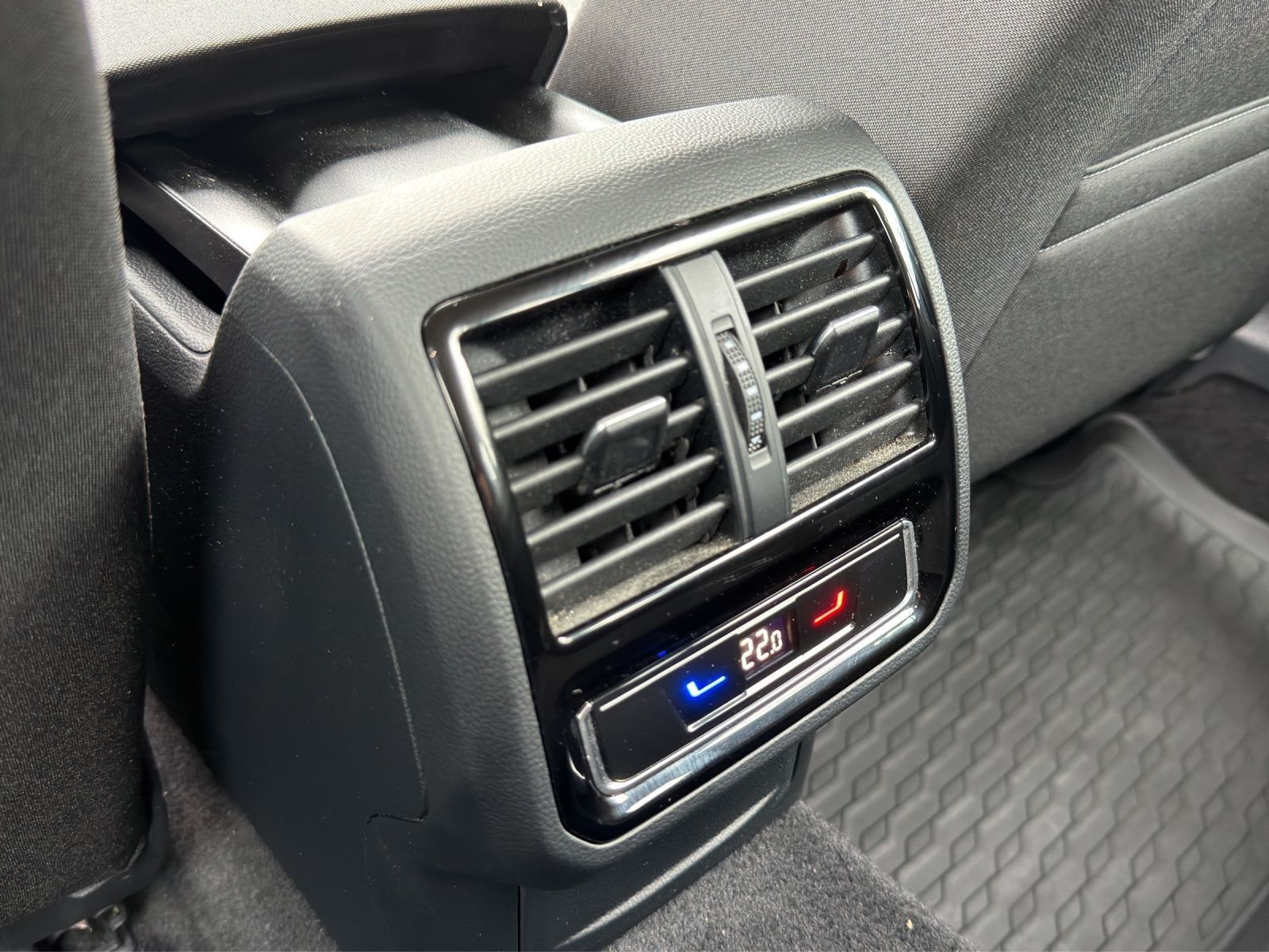 Volkswagen Passat Variant - Bild 17