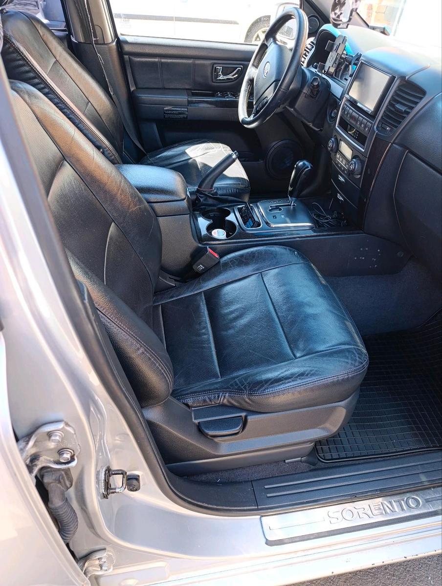 Kia Sorento 2007 — photo 8