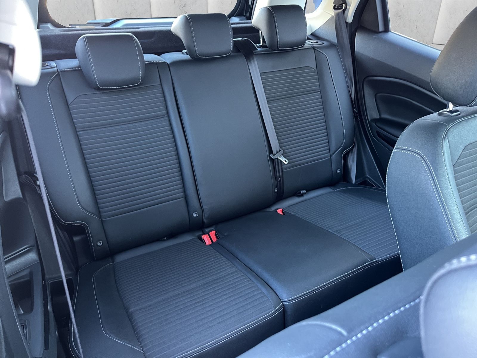 Fahrzeugabbildung Ford EcoSport **Automatik*PDC*Navi*SHZ*LHZ*SYNC**