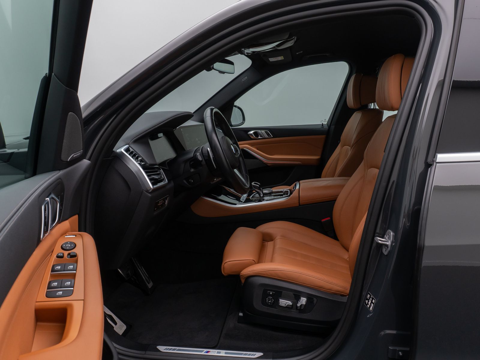 Fahrzeugabbildung BMW X5 xD40d M Sport 360° AHK DAB H/K HUD DisplayKey