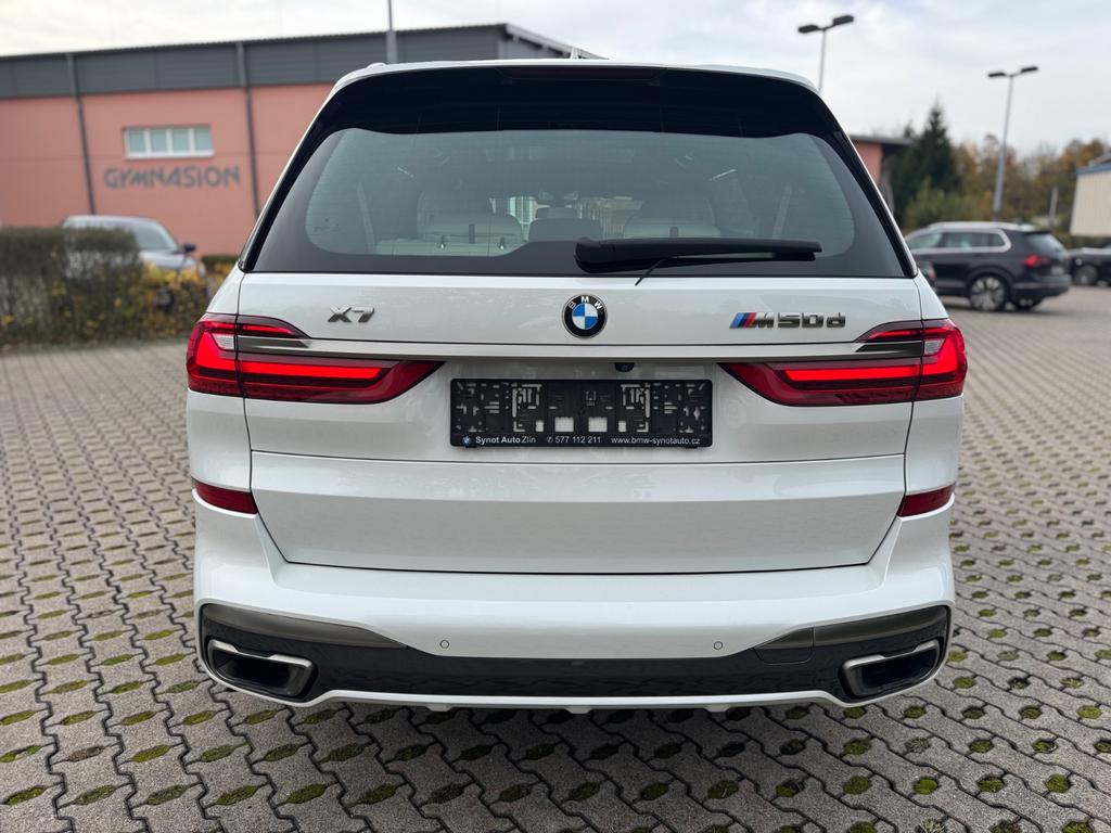 BMW X7 M50