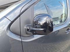 Fahrzeugabbildung Opel Zafira Life 2.0D XL AT8 9-Sitzer NAVI ALLW TOTWi