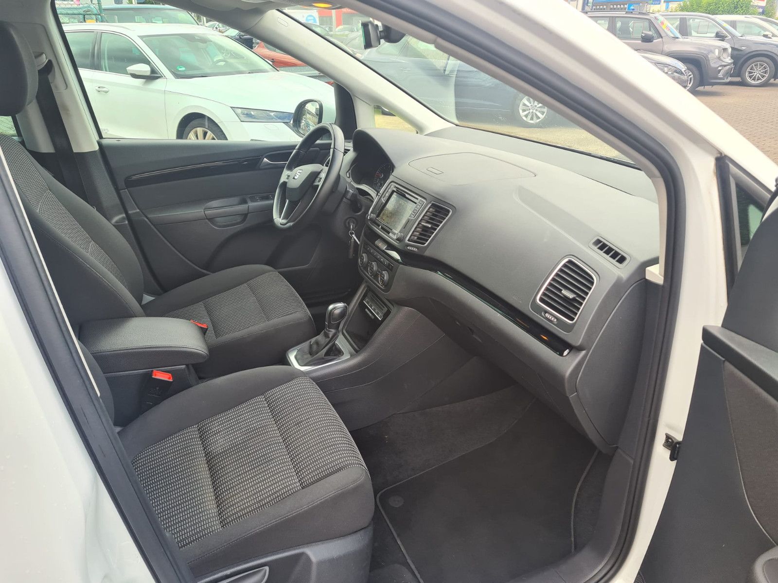 Fahrzeugabbildung SEAT Alhambra Style / NAVI / KAMERA / MWST