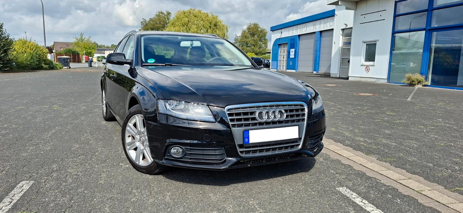 Audi A4 2011 — photo 8