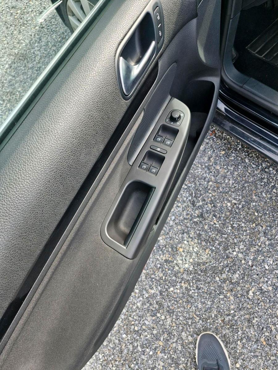 Volkswagen Golf 2012 — photo 12