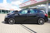 Mercedes-Benz B200 AMG Line LED Navi Panorama Totwinkel - Mercedes-Benz B 200 in Rostock