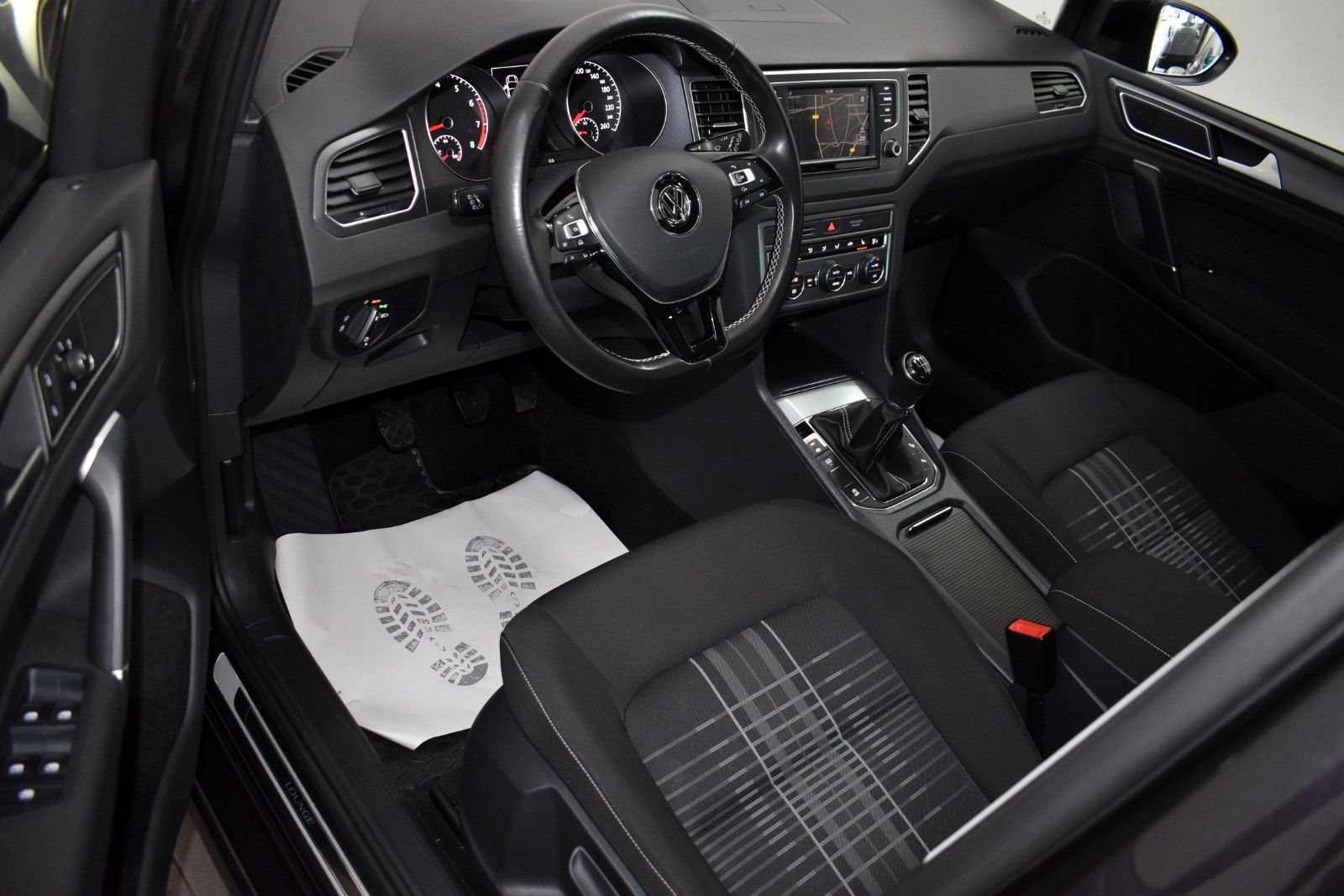 Fahrzeugabbildung Volkswagen Golf Sportsvan Lounge,Kamera,Navi,Park-assist+WR