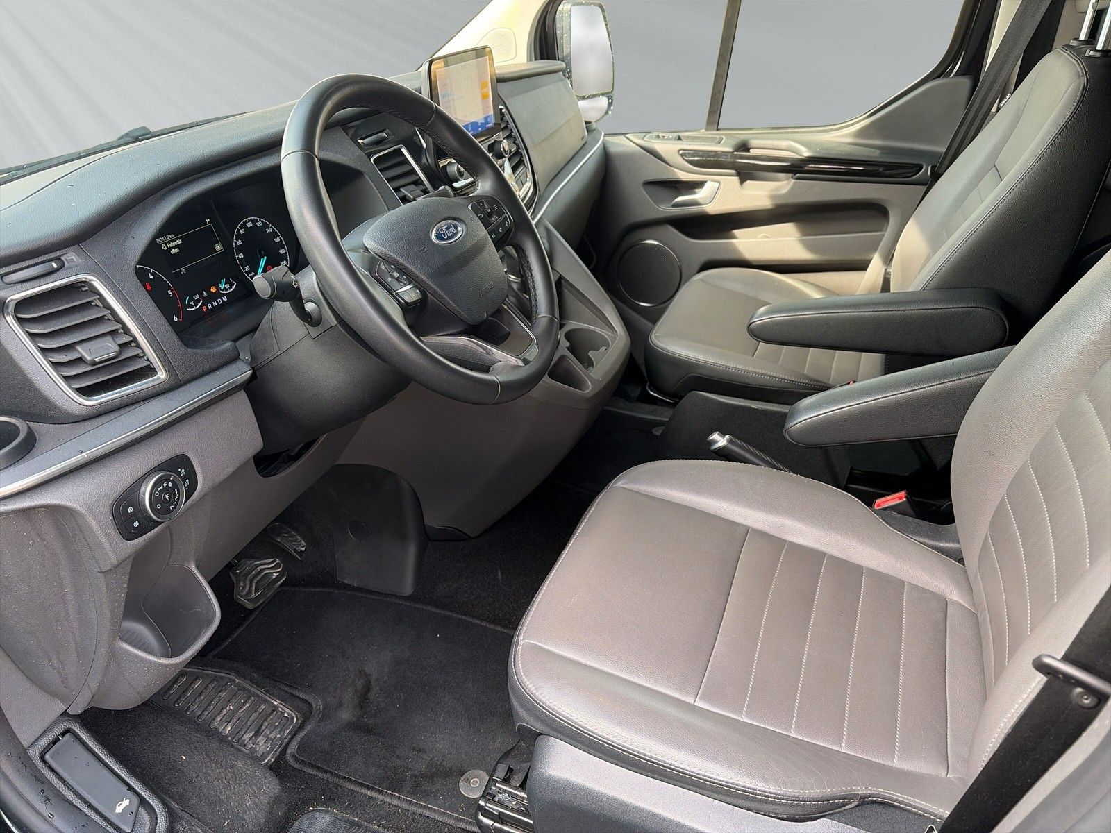 Ford Tourneo Custom foto 15