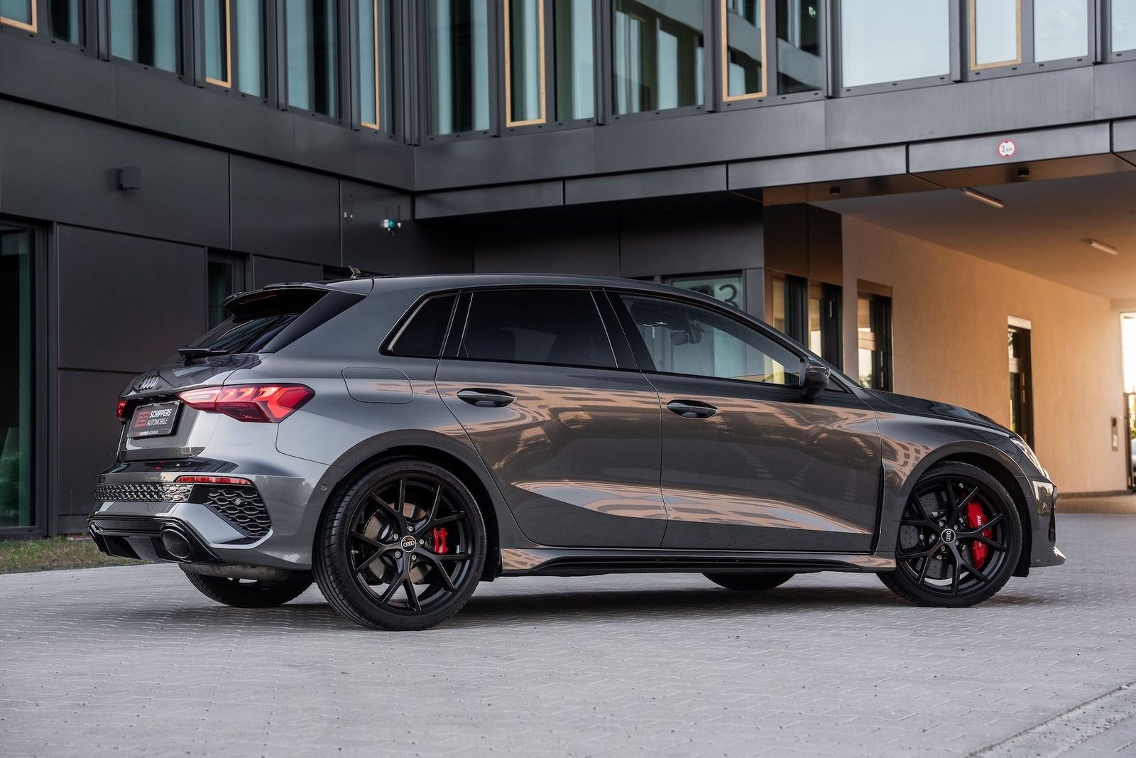 Fahrzeugabbildung Audi RS3 Sportback KERAMIK|DYNAMIK+|SPORT-AGA|290|HUD
