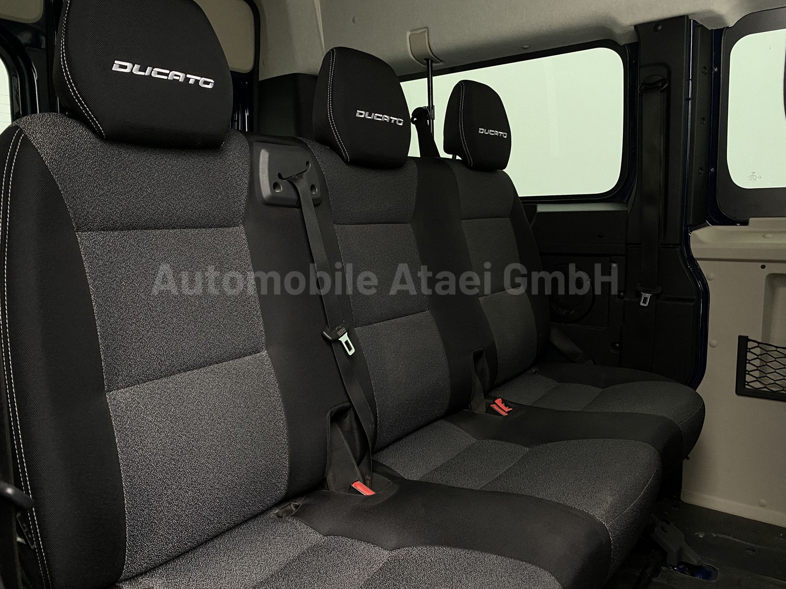 Fahrzeugabbildung Fiat Ducato 140 Erdgas Kombi MAXI 9-SITZE (4012)