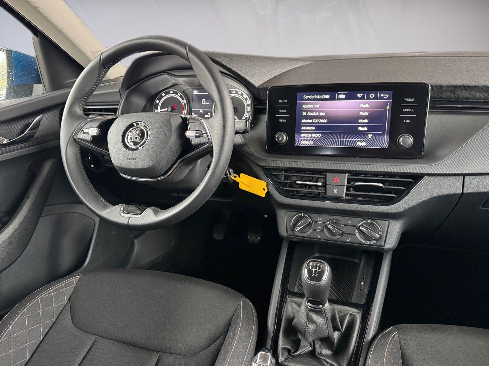 Fahrzeugabbildung SKODA Kamiq Ambition 1.0 TSI