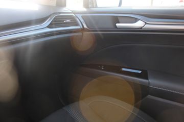 Ford Mondeo Turnier Hybrid *ANHÄNGERKUPPLUNG*LED*