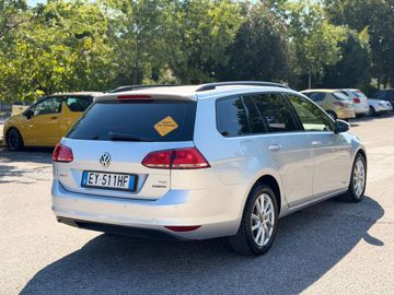 Volkswagen Golf - 5