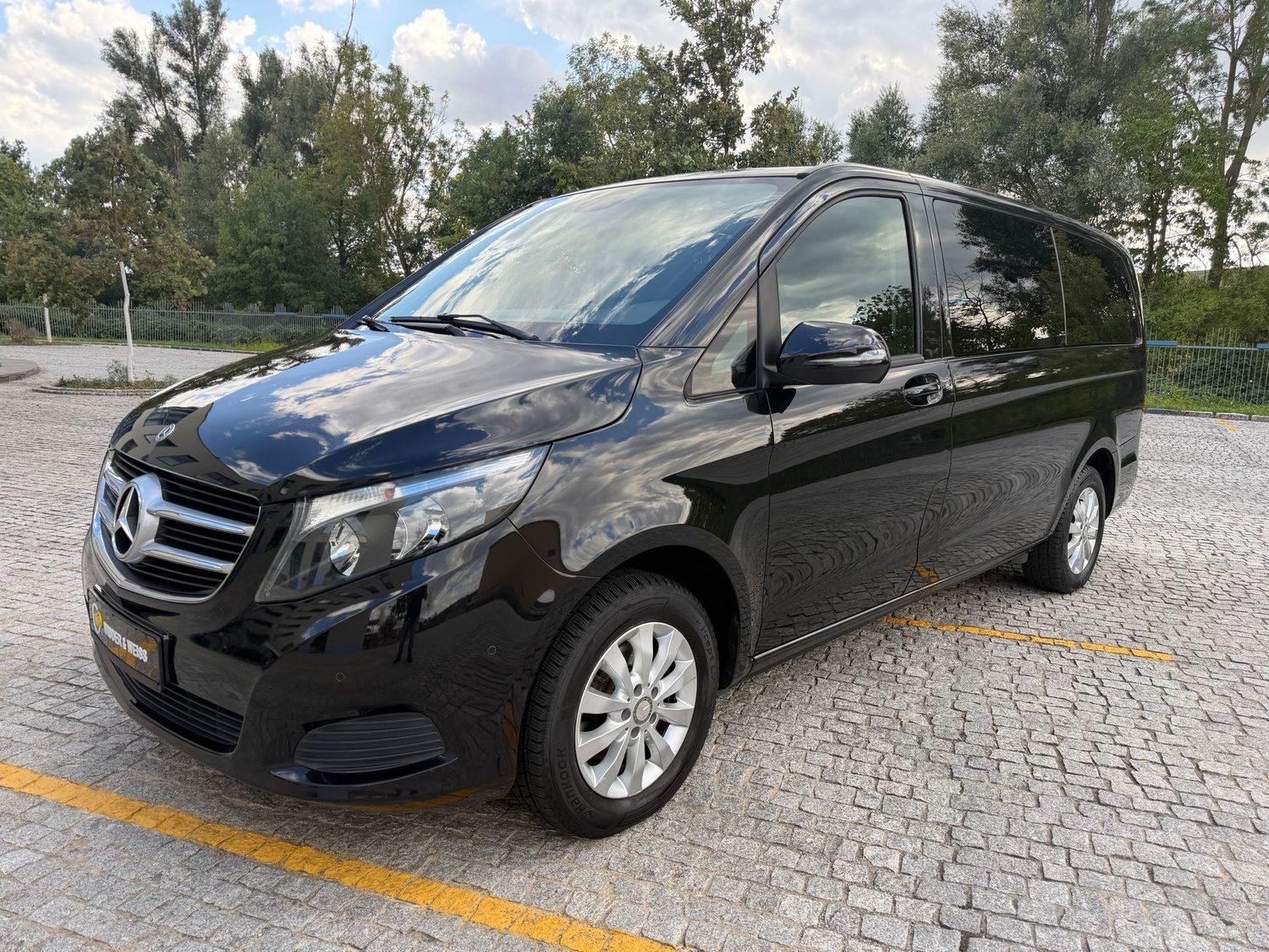 Mercedes V 220 - 1