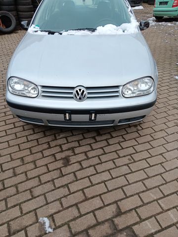 Volkswagen Golf 1.4 tüv 03/2026