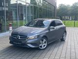 Mercedes-Benz A 180 BlueEfficiency PANO/SHZ/SPORTSZ/RÜ-KAM/ - Mercedes-Benz A 180 Gebrauchtwagen in Essen