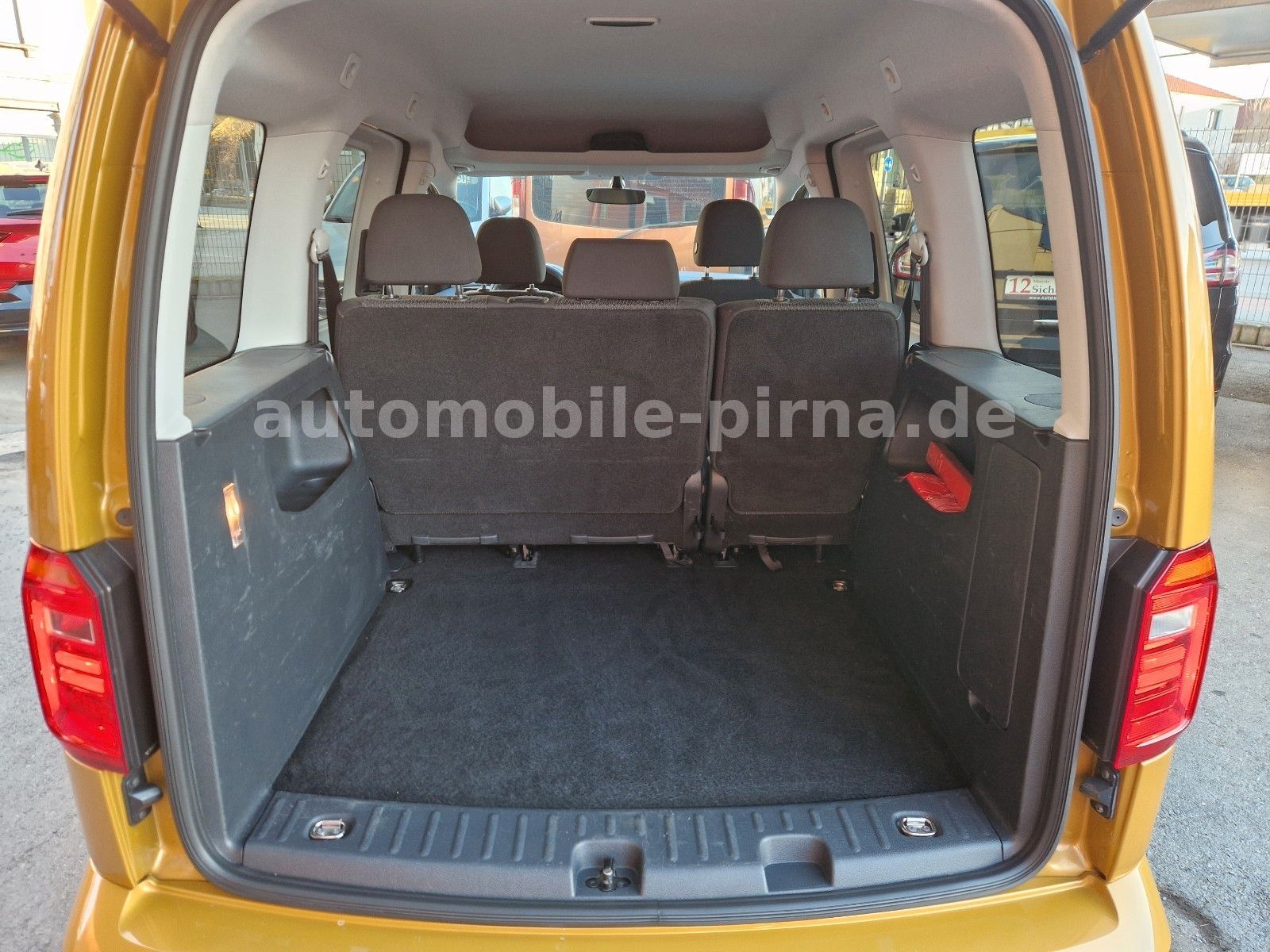 Caddy PKW 1.0 BMT Trendline (5-Si) SHZ/AHK +1.HD