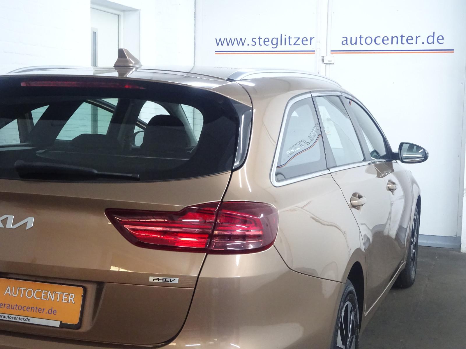 Kia cee'd SW 1.6 GDI PHEV Spirit DCT ACC/LED/Kamera