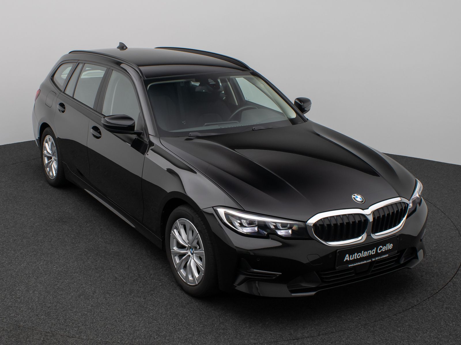 Fahrzeugabbildung BMW 320d Alarm PDC Stop&GO DAB AHK HiFi Fernlich LED